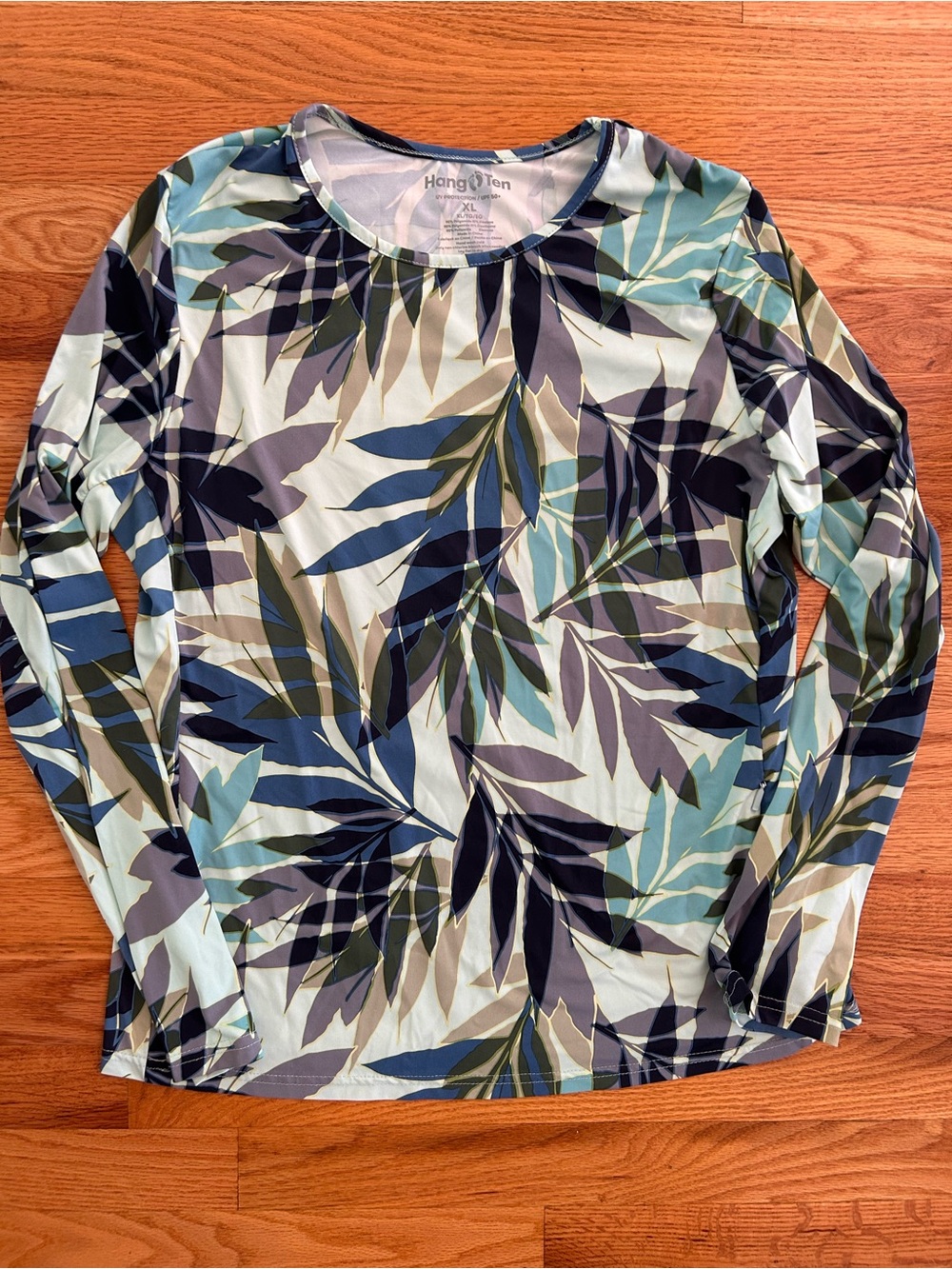 Hang Ten Long-Sleeve Leaf Print Rash guard in Blue and Green